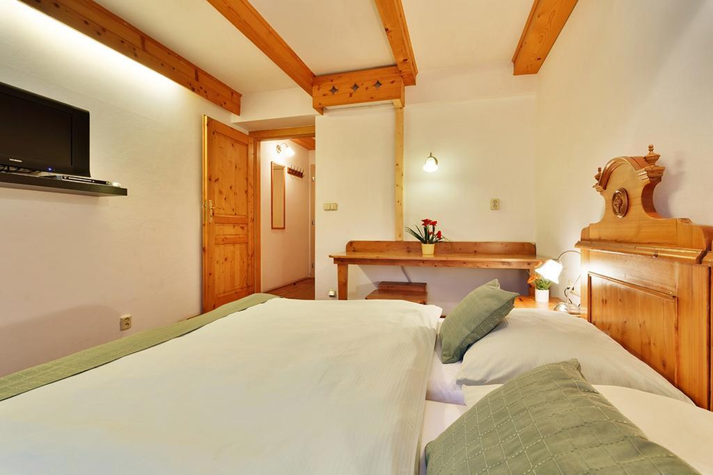 Penzion U Kriveho Psa Frýdek-Místek Kamer foto
