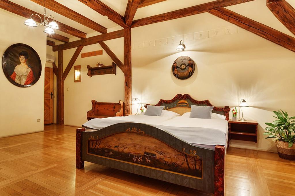 Penzion U Kriveho Psa Frýdek-Místek Kamer foto