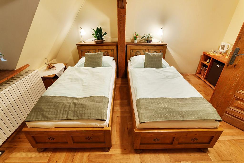Penzion U Kriveho Psa Frýdek-Místek Kamer foto