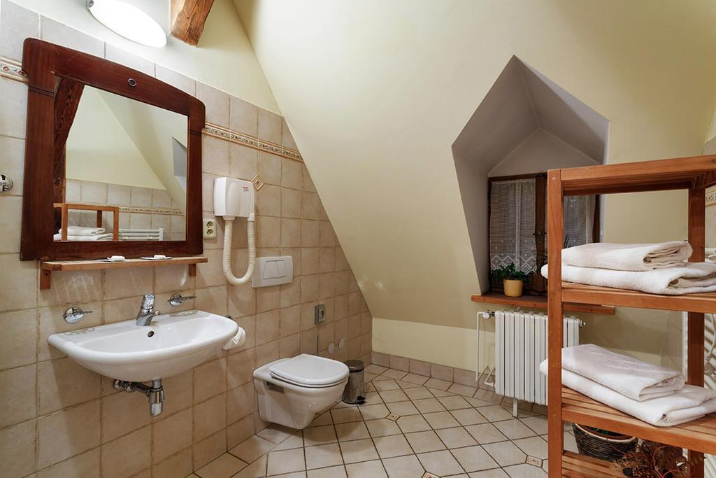 Penzion U Kriveho Psa Frýdek-Místek Kamer foto