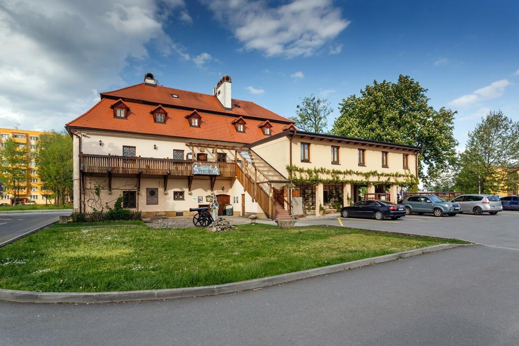 Penzion U Kriveho Psa Frýdek-Místek Buitenkant foto